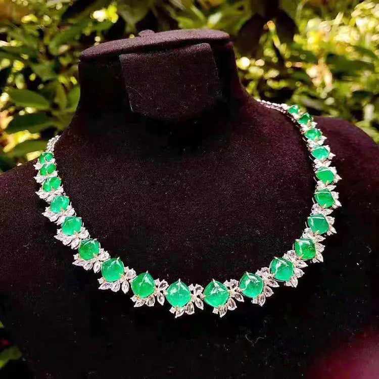 SGARIT Hot Sale Custom Jewellery Elegant Wedding Engagement Vivid Natural Emerald 18k Gold 44.32ct Natural Emerald Necklace Maison Valderre