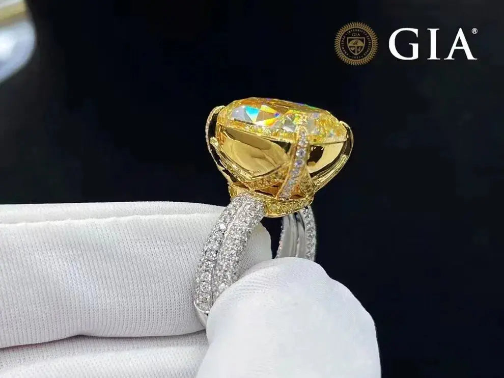 SGARIT Jewelry Yellow Diamond Engagement Ring 18K White Gold 20.12CT GIA Certificate VS2 Fancy Light Yellow Luxury Diamond Ring Maison Valderre