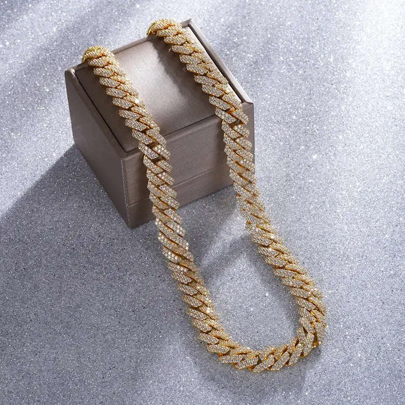 Starsgem 14k Gold Necklace Customized Jewelry Round Moissanite Cuban Link Chain 14k Solid Gold Necklace Maison Valderre