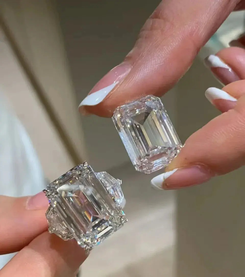 15Ct Emerald Cut EF/VS VVS Lab Grown Diamond Luxurious 3 Stone Ring 14K Gold IGI Certified Wedding Ring Maison Valderre